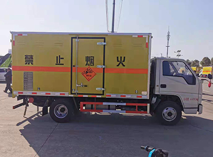 理县爆破器材运输车